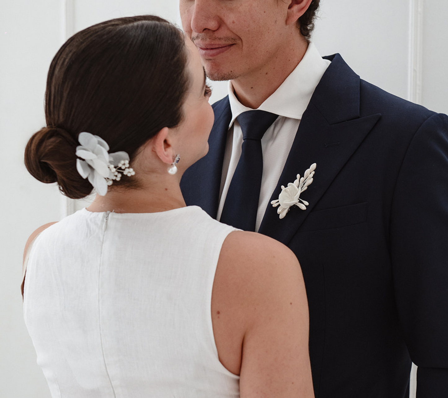 Boutonnier Azares con Rosa