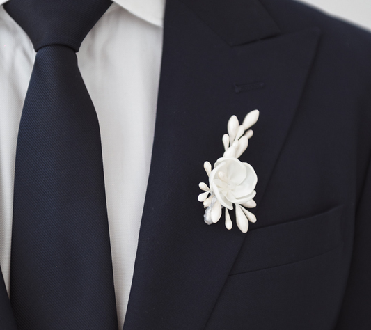 Boutonnier Azares con Rosa